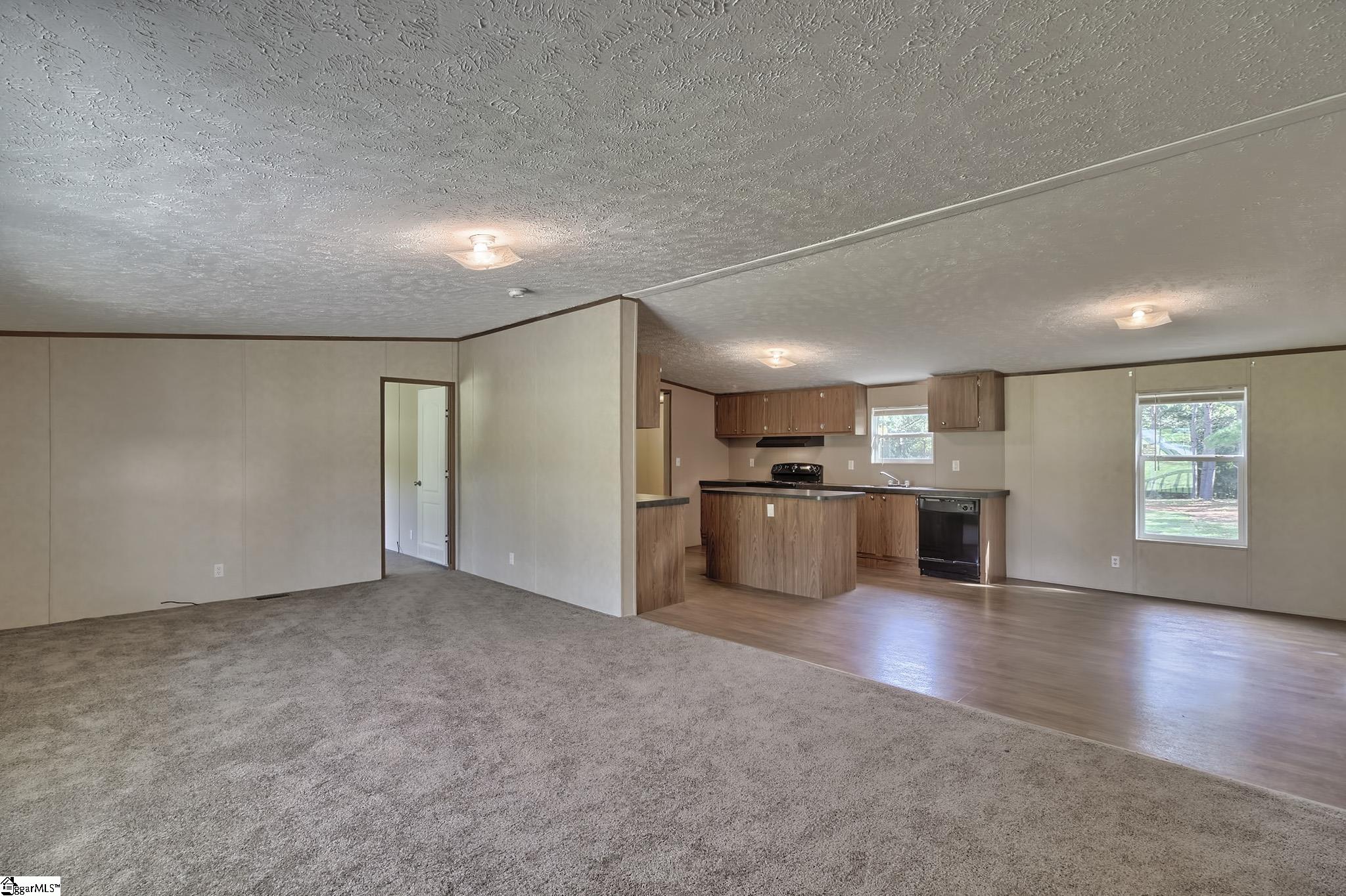 321 Berry Road Pelzer, SC 29669 - Photo 5 of 32