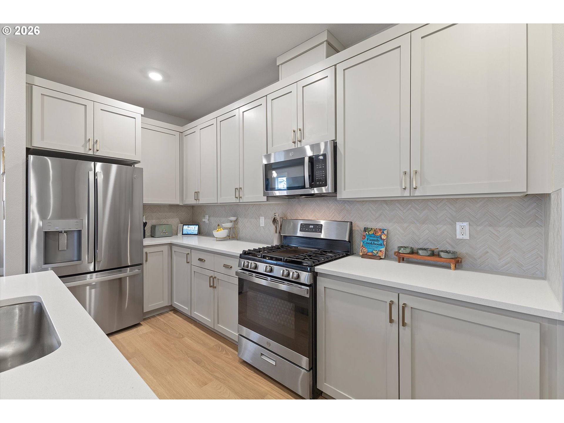 16542 Southwest Perth Road Portland, OR 97224 - Photo 11 of 48