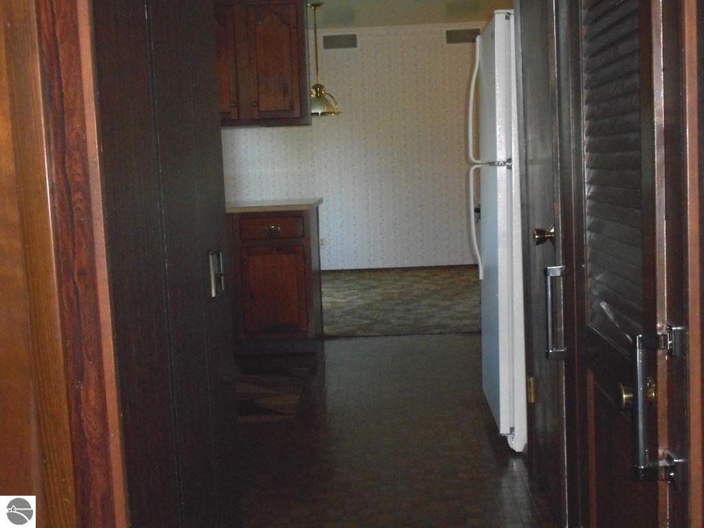 1873 Scully Road Mount Pleasant, MI 48858 - Photo 8 of 23 1789556-7.JPG