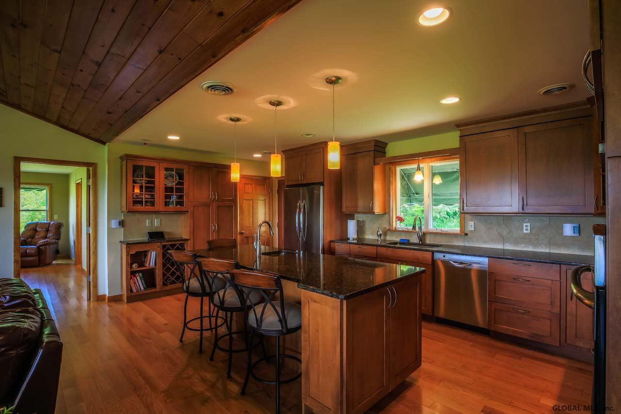 417 Truax Road Amsterdam, NY 12010 - Photo 6 of 25 Photo 6