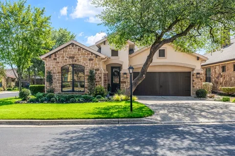 $595,000 | 23 Prestonwood Circle, Lakeway, TX 78734