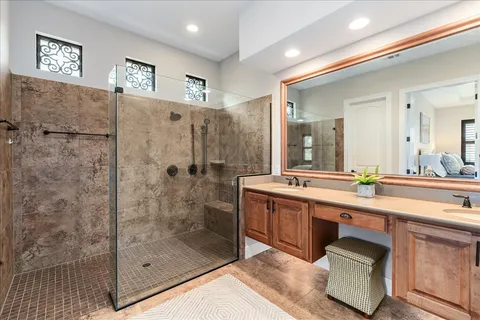 $595,000 | 23 Prestonwood Circle, Lakeway, TX 78734