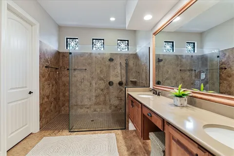 $595,000 | 23 Prestonwood Circle, Lakeway, TX 78734