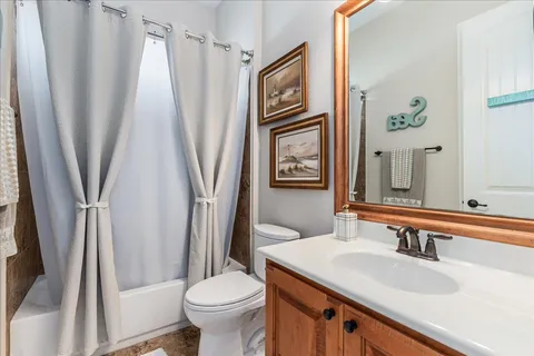 $595,000 | 23 Prestonwood Circle, Lakeway, TX 78734