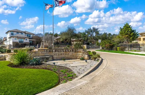 $595,000 | 23 Prestonwood Circle, Lakeway, TX 78734