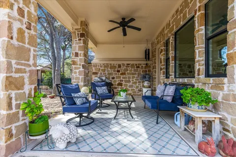 $595,000 | 23 Prestonwood Circle, Lakeway, TX 78734