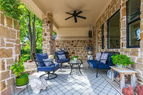 $595,000 | 23 Prestonwood Circle, Lakeway, TX 78734