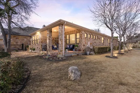 $595,000 | 23 Prestonwood Circle, Lakeway, TX 78734
