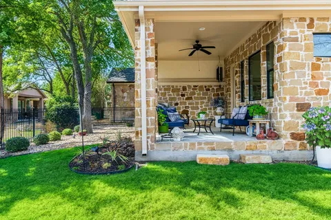 $595,000 | 23 Prestonwood Circle, Lakeway, TX 78734
