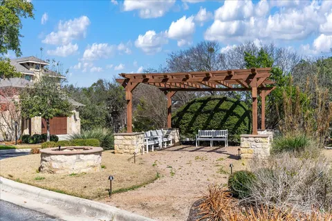$595,000 | 23 Prestonwood Circle, Lakeway, TX 78734
