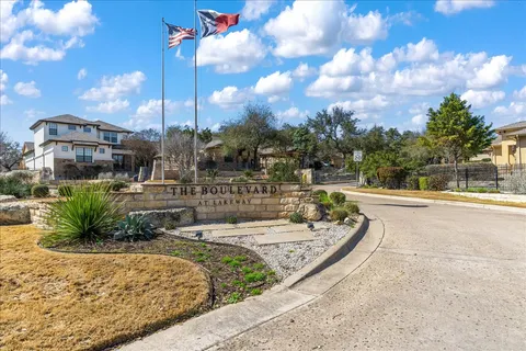 $595,000 | 23 Prestonwood Circle, Lakeway, TX 78734