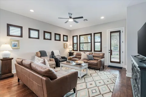 $595,000 | 23 Prestonwood Circle, Lakeway, TX 78734