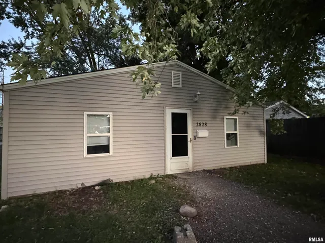 $64,000 | 2828 Hoover Avenue, Springfield, IL 62703