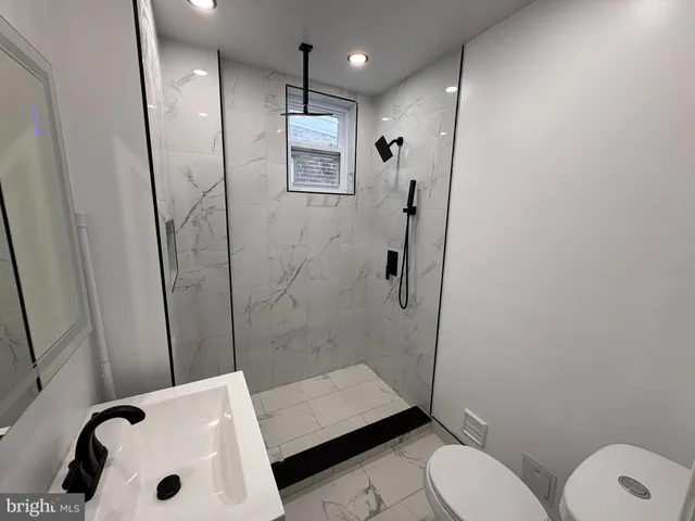 $2,000 | 2040 South Norwood Street, Philadelphia, PA 19145