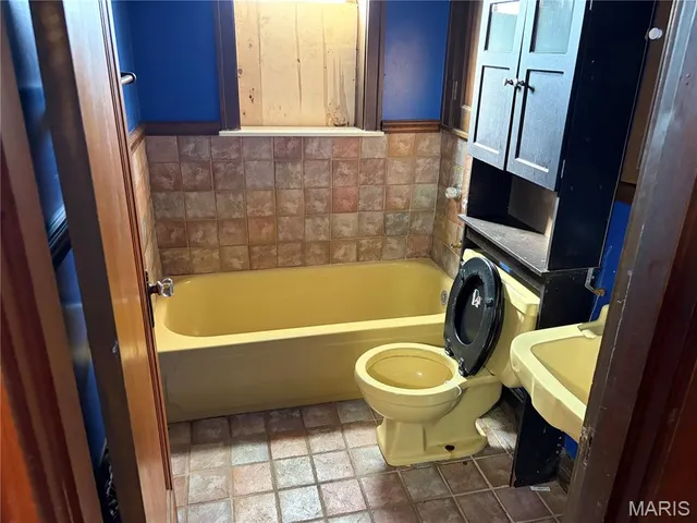 $159,900 | 6418 West Court, St. Louis, MO 63116