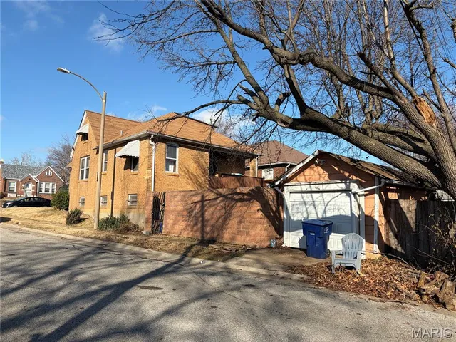 $159,900 | 6418 West Court, St. Louis, MO 63116