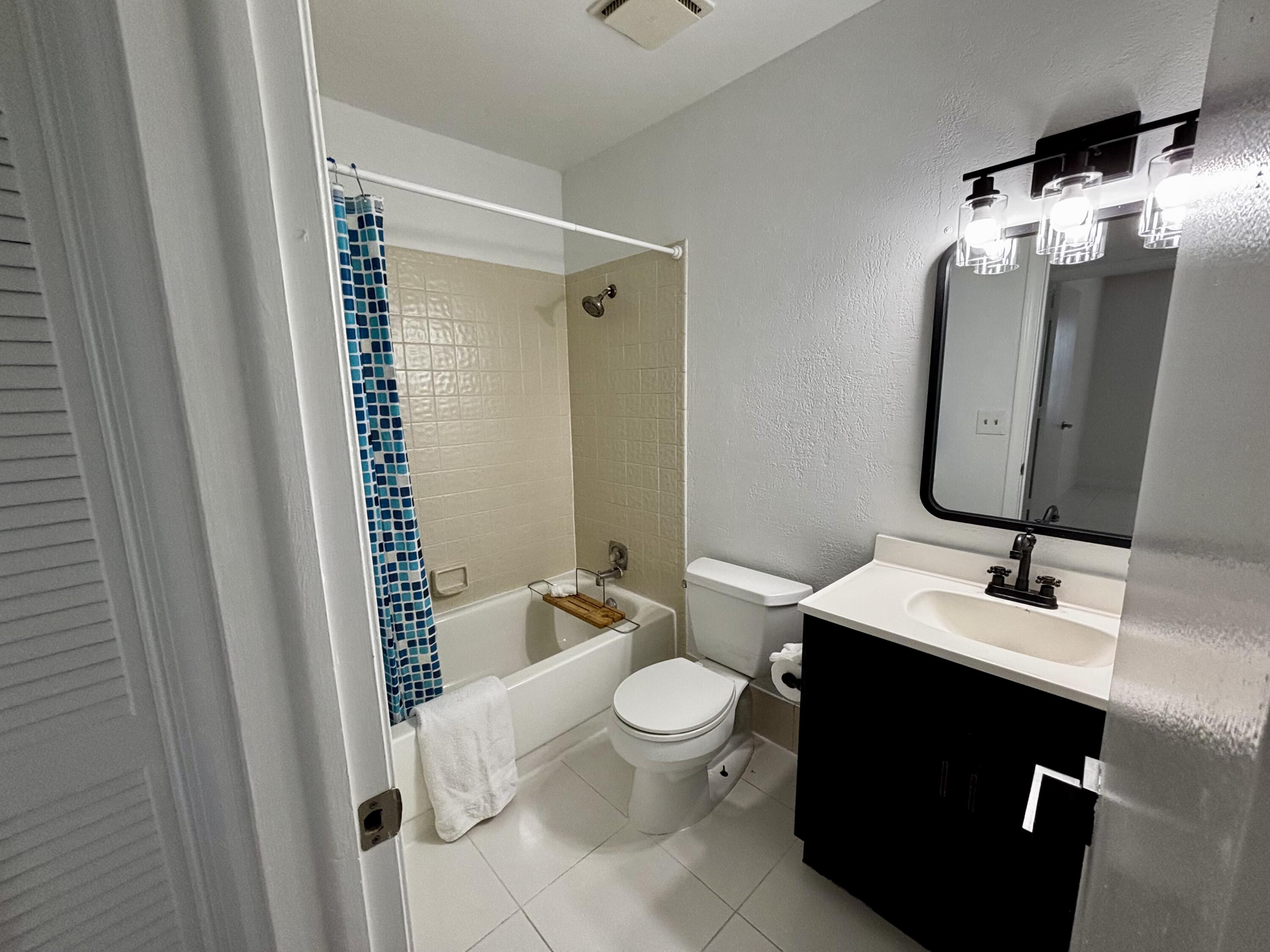 9976 Liberty Road Boca Raton, FL 33434 - Photo 16 of 26 IMG_7677