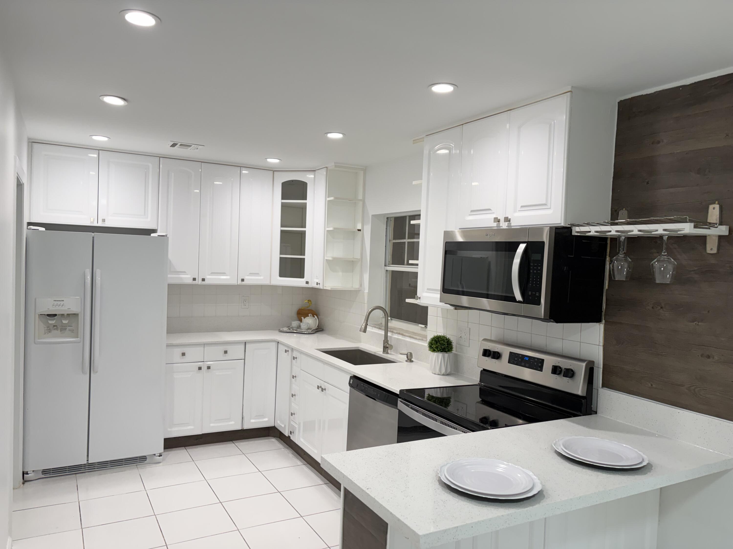 9976 Liberty Road Boca Raton, FL 33434 - Photo 21 of 26 IMG_7620