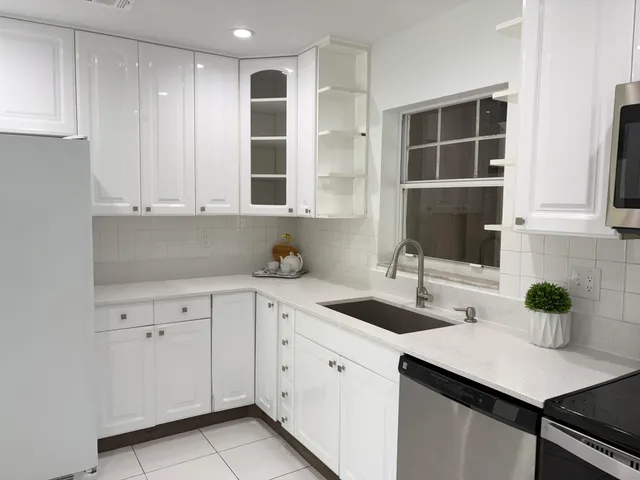 $3,650 | 9976 Liberty Road, Boca Raton, FL 33434