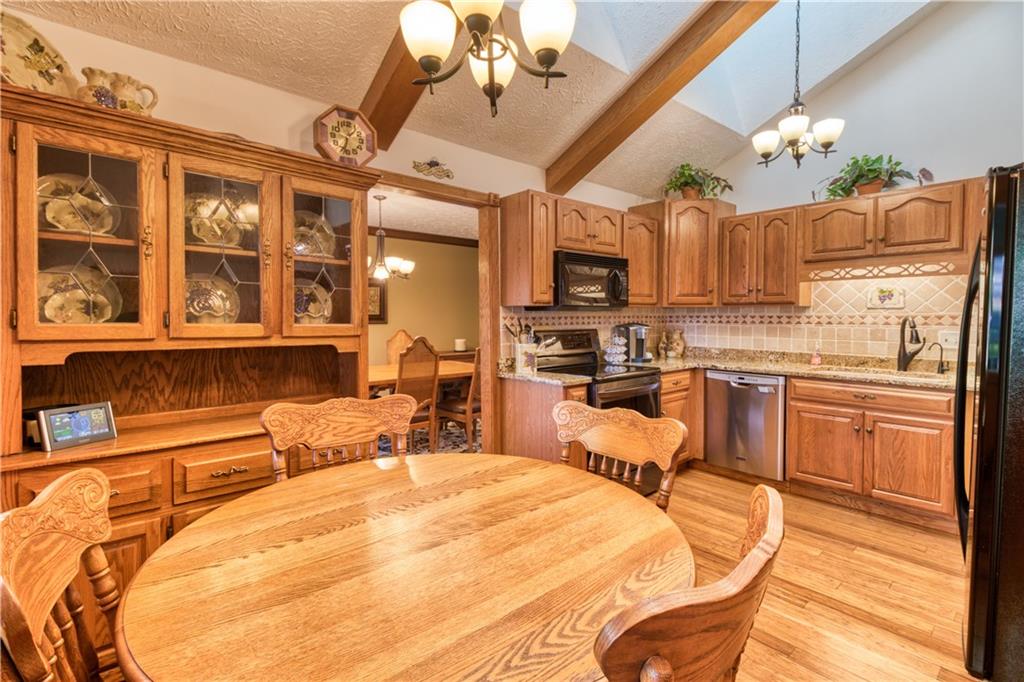 8815 Winding Ridge Road Indianapolis, IN 46217 - Photo 8 of 36 Gallery Image 8