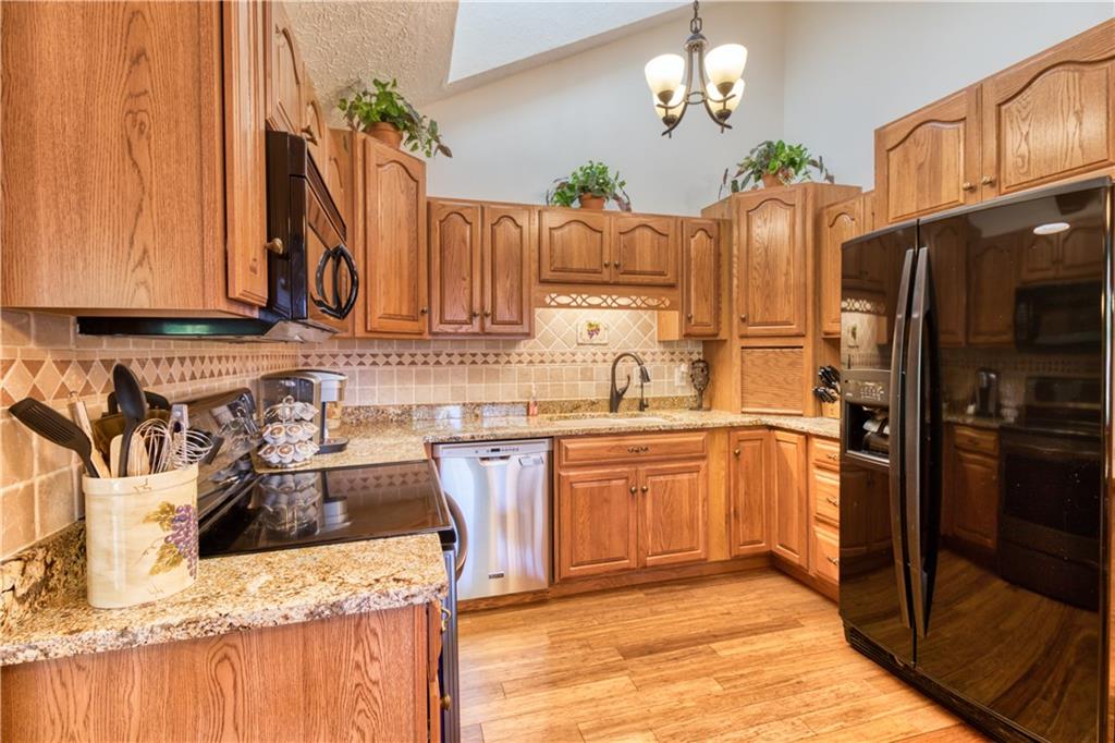 8815 Winding Ridge Road Indianapolis, IN 46217 - Photo 9 of 36 Gallery Image 9
