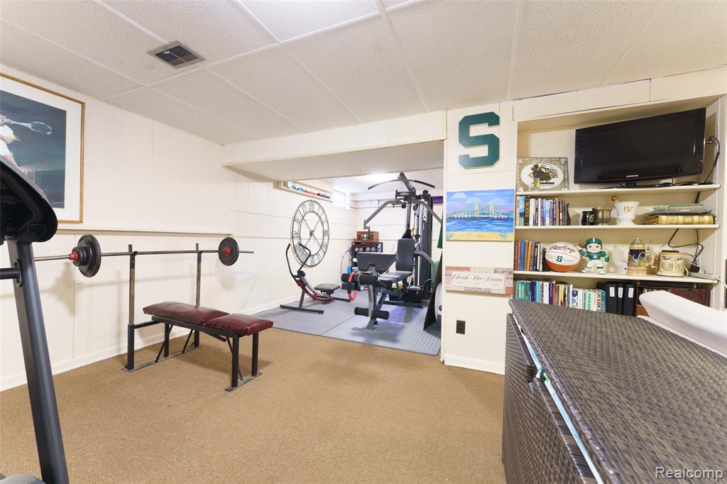 1920 Byrnes Road Lansing, MI 48906 - Photo 24 of 36 Gallery Image 24