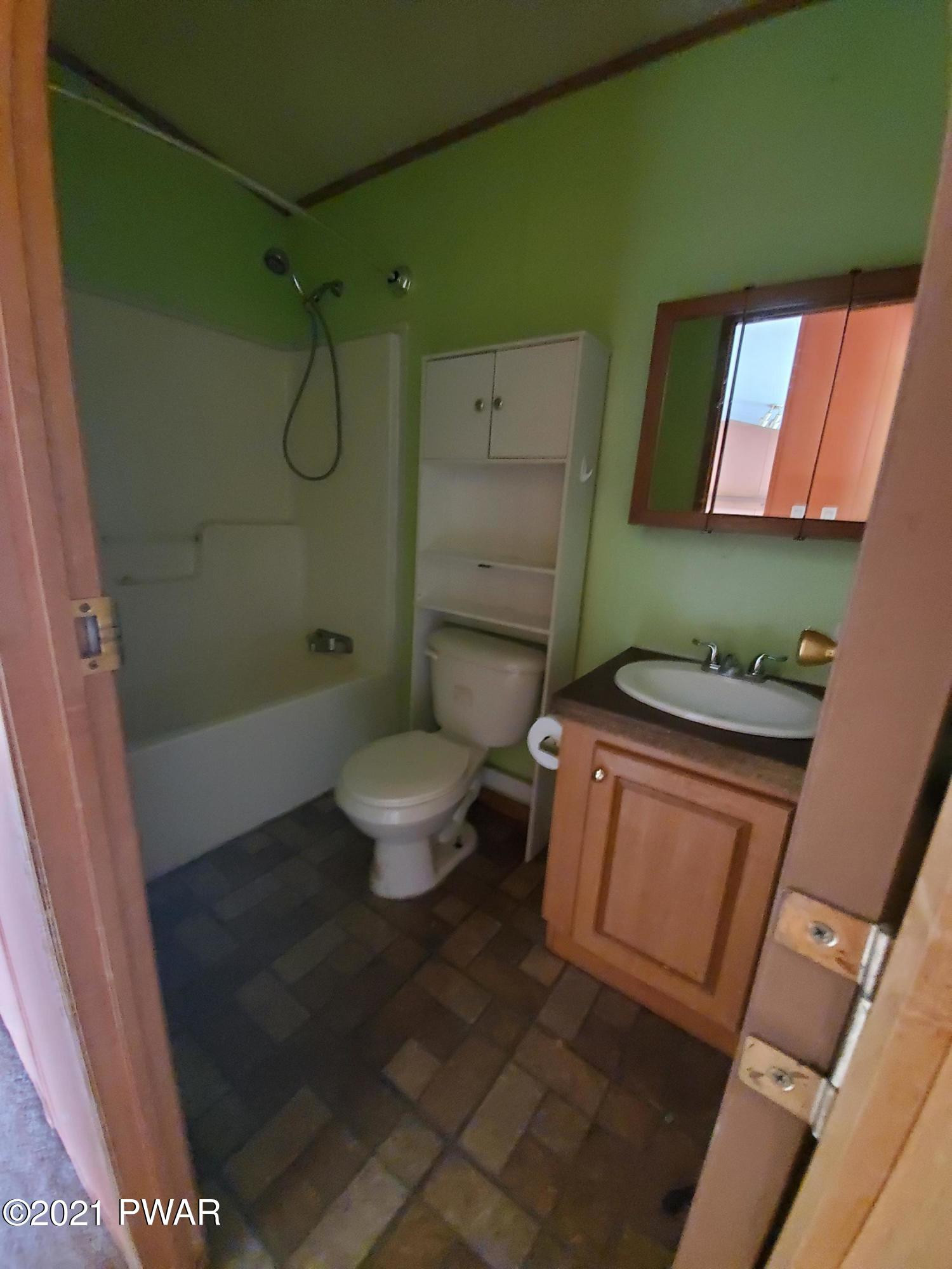 702 Perkins Pond Road Beach Lake, PA 18405 - Photo 10 of 35