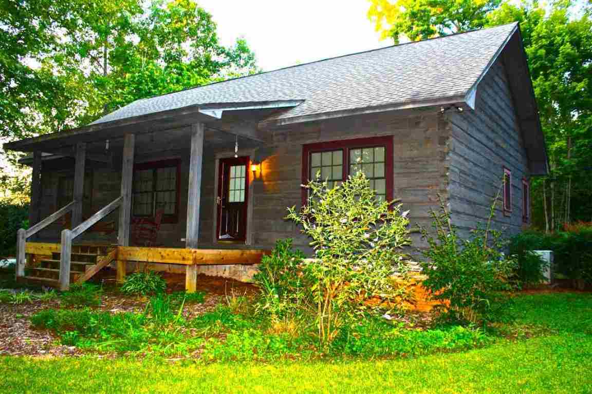 585 Pine Mountain Road Tamassee, SC 29686 - Photo 3 of 36 Gallery Image 3
