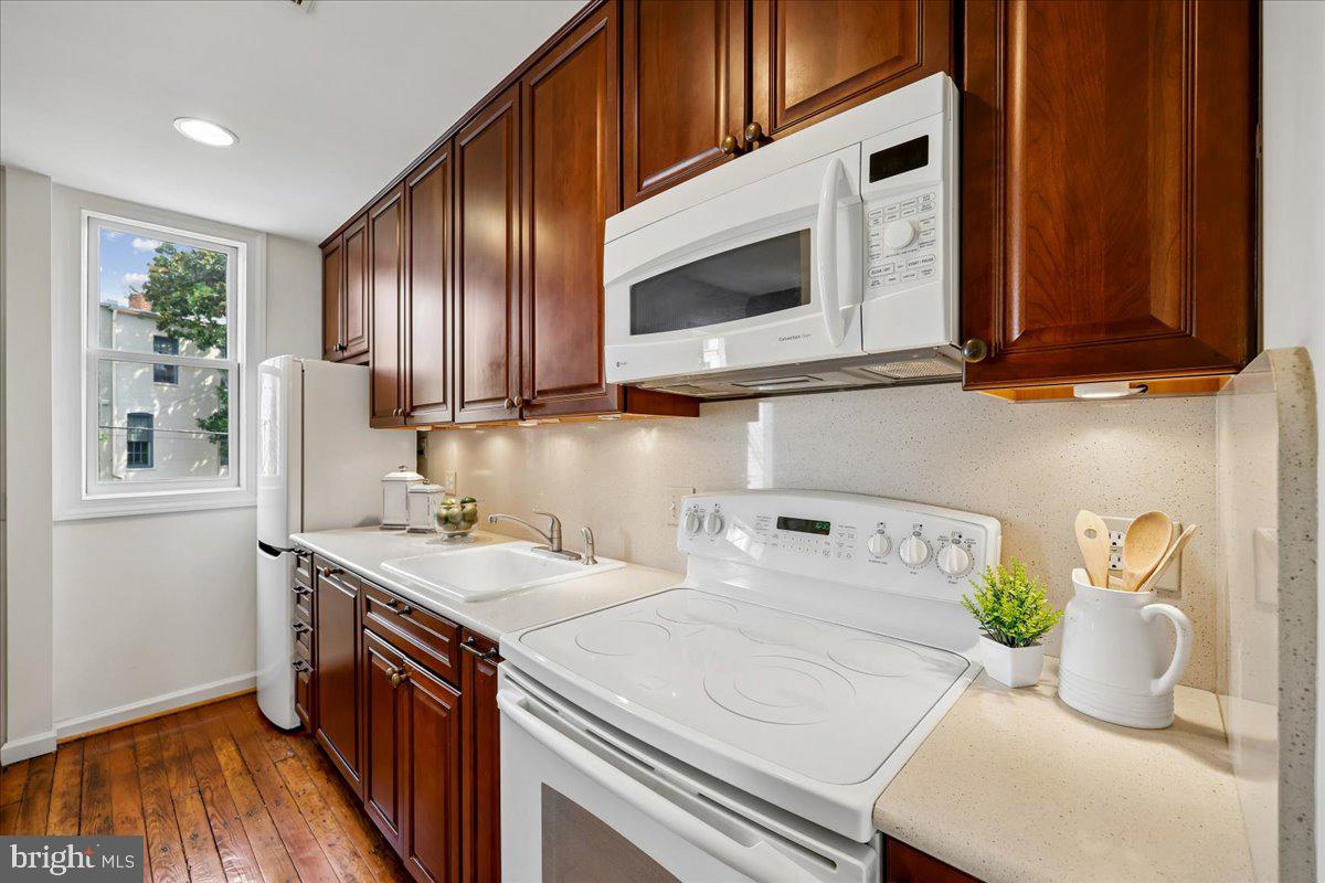 126 E Street Southeast Washington, DC 20003 - Photo 13 of 38