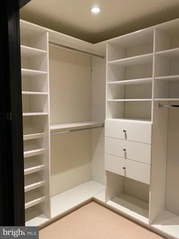 $1,000,000 | 4200 Northwest Massachusetts Avenue Northwest, Unit 615, Washington, DC 20016