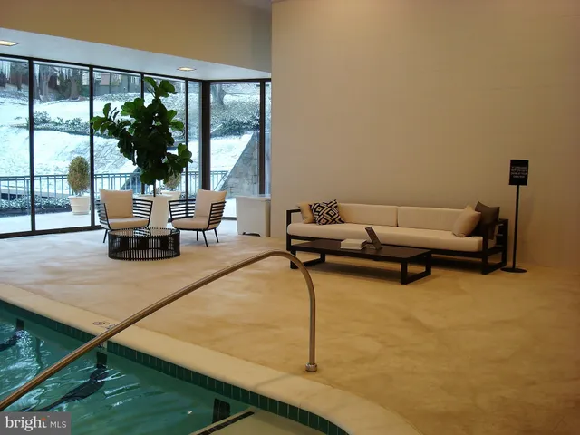 $1,000,000 | 4200 Northwest Massachusetts Avenue Northwest, Unit 615, Washington, DC 20016