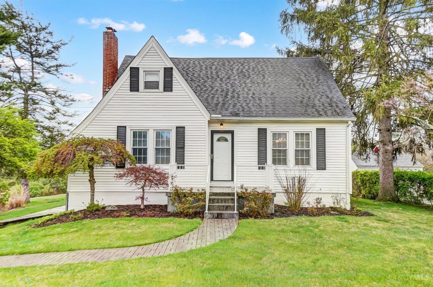 3562 Ebenezer Road Cincinnati, OH 45248 - Photo 1 of 37