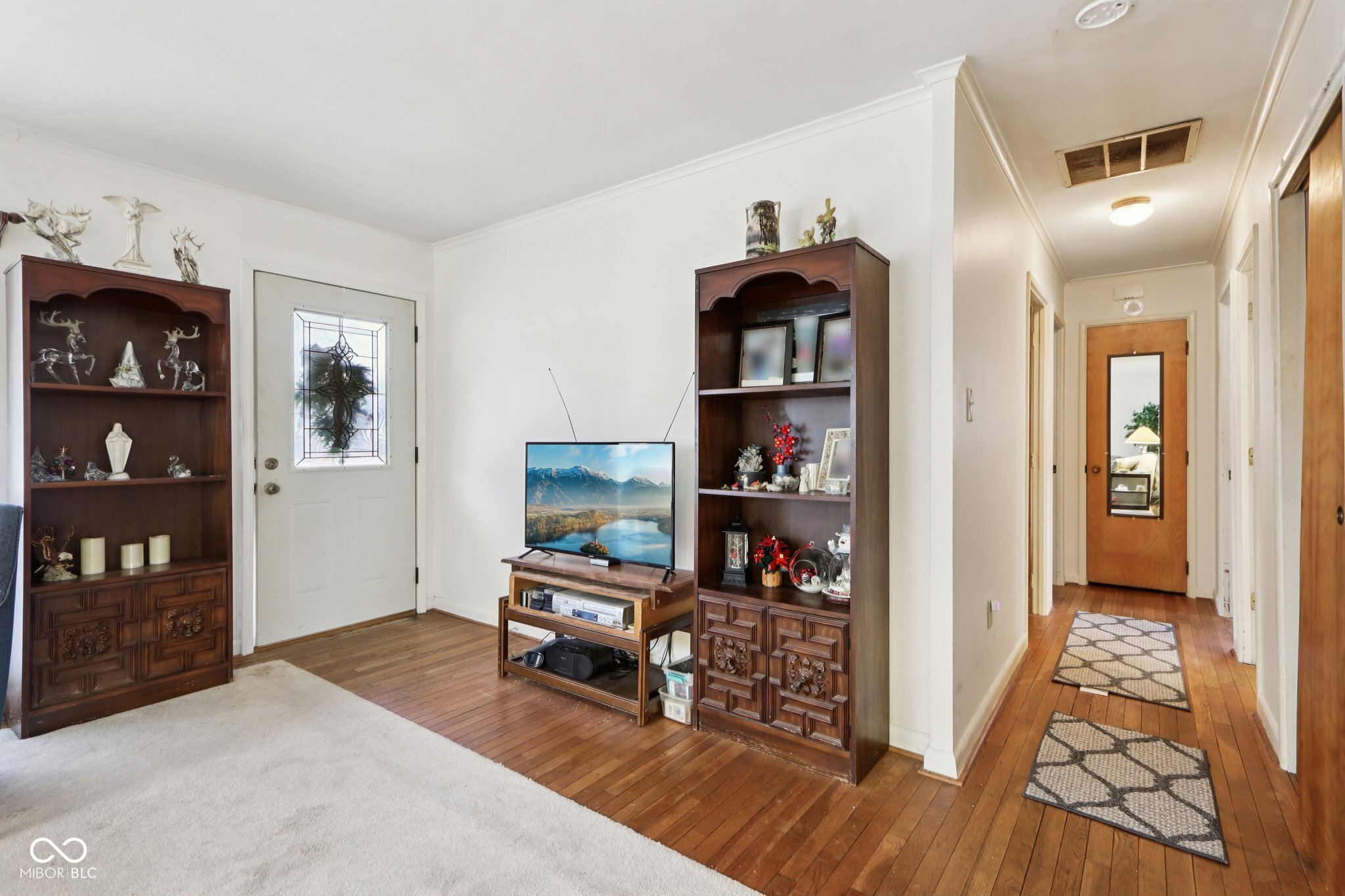 731 Oswego Road Carmel, IN 46032 - Photo 4 of 21