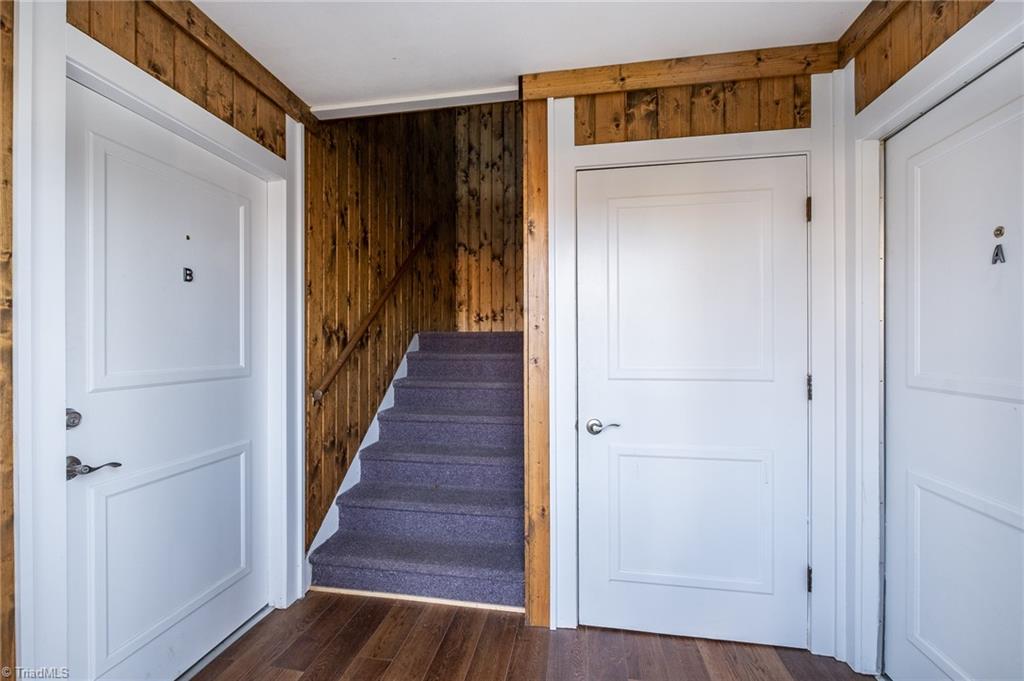 818 West Main Street Elkin, NC 28621 - Photo 8 of 20