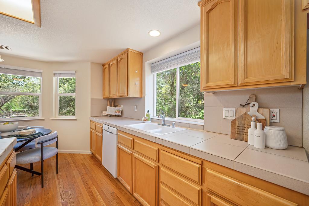 10767 Joeger Road Auburn, CA 95602 - Photo 17 of 96