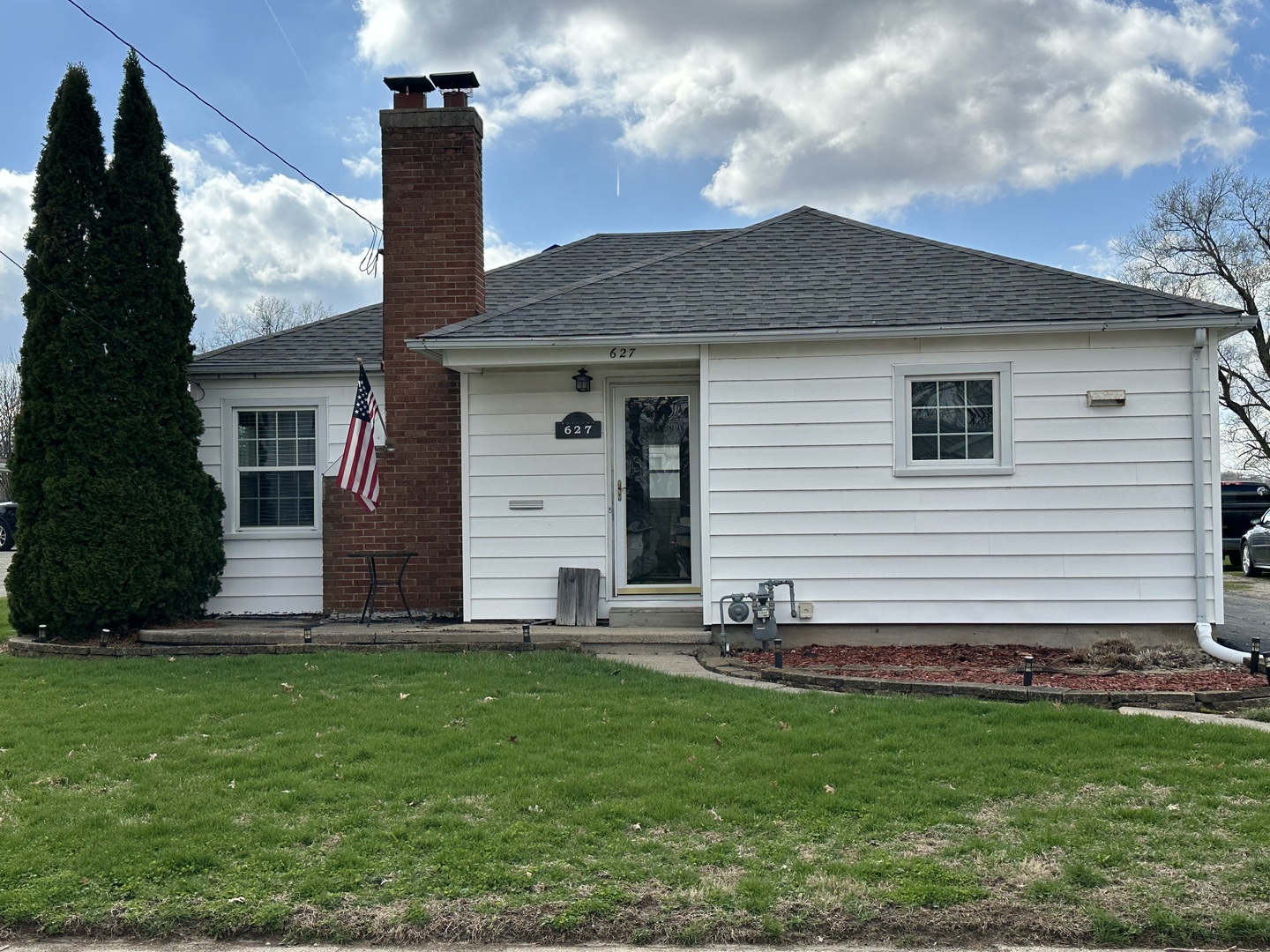 627 Genesee Avenue Morrison, IL 61270 - Photo 1 of 20