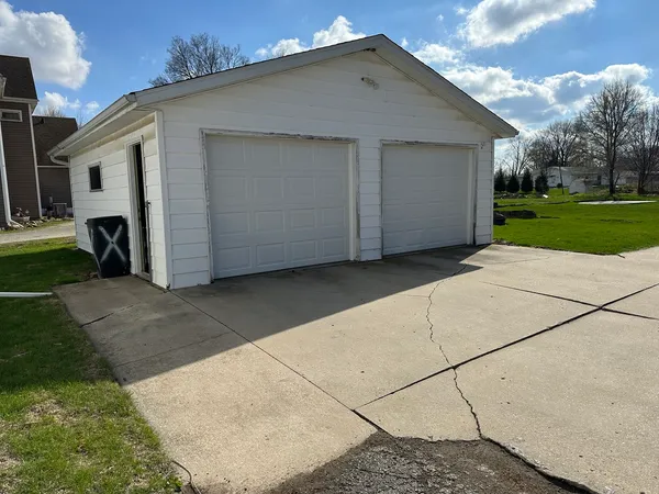 $95,000 | 627 Genesee Avenue, Morrison, IL 61270