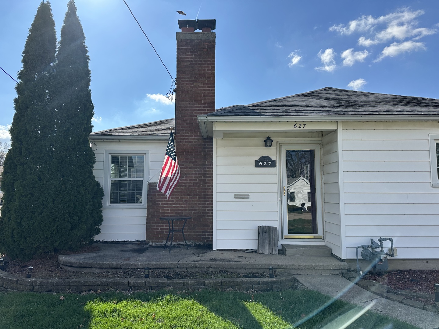 627 Genesee Avenue Morrison, IL 61270 - Photo 2 of 20