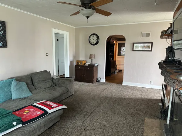$95,000 | 627 Genesee Avenue, Morrison, IL 61270