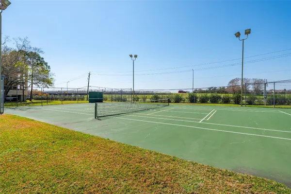 a view of a tennis court