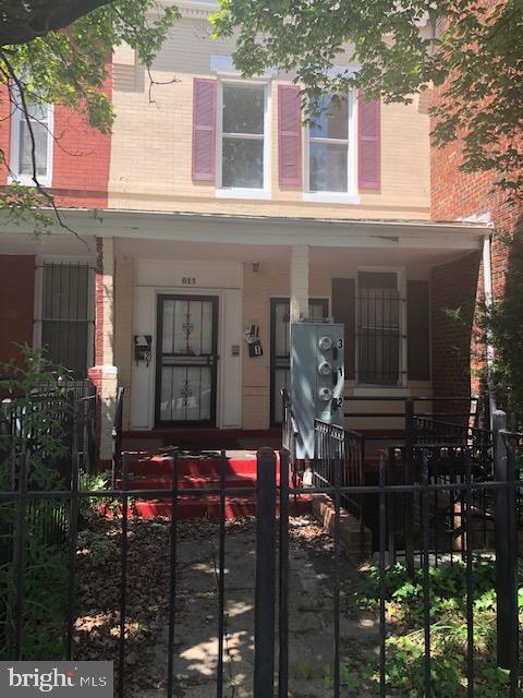 611 Park Road Northwest Washington, DC 20010 - Photo 1 of 3 Gallery Image 1