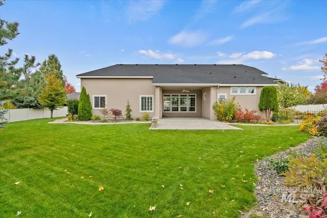 $829,000 | 2569 East Whitebud Court, Meridian, ID 83646