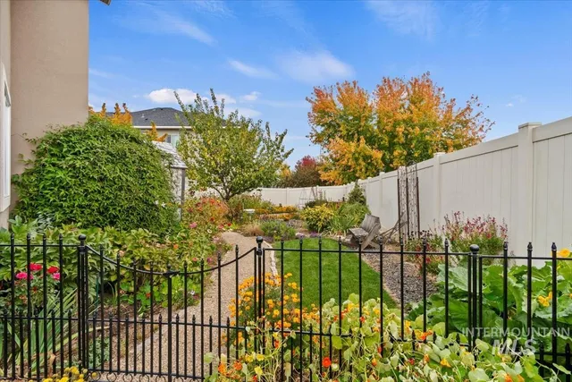 $829,000 | 2569 East Whitebud Court, Meridian, ID 83646