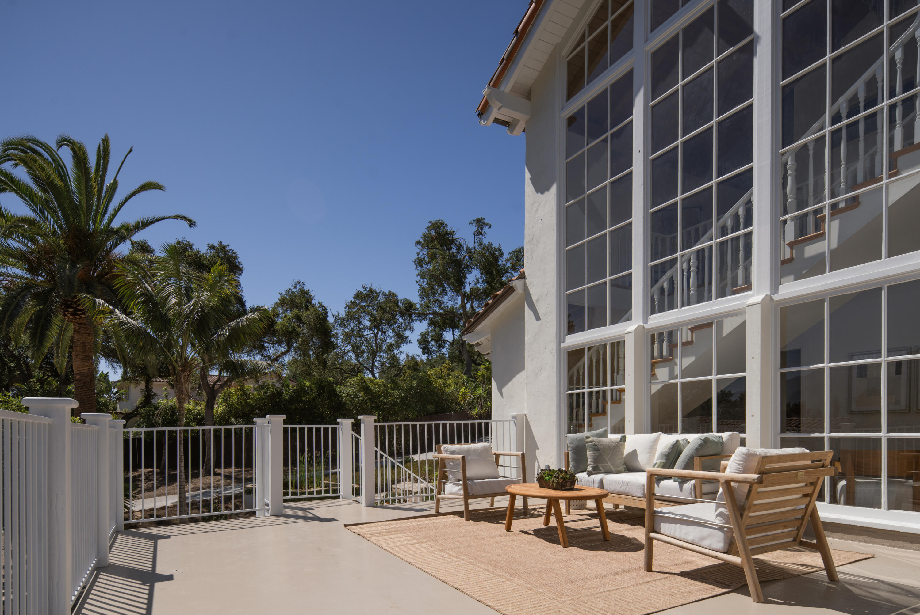939 Arcady Road Santa Barbara, CA 93108 - Photo 8 of 28 a balcony with table and chairs
