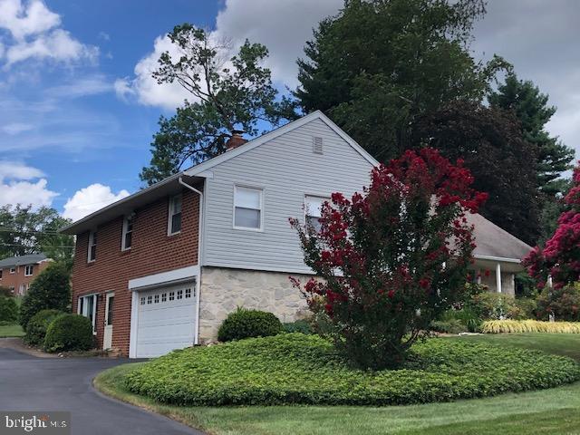 2040 Robert Road Jenkintown, PA 19046 - Photo 2 of 30