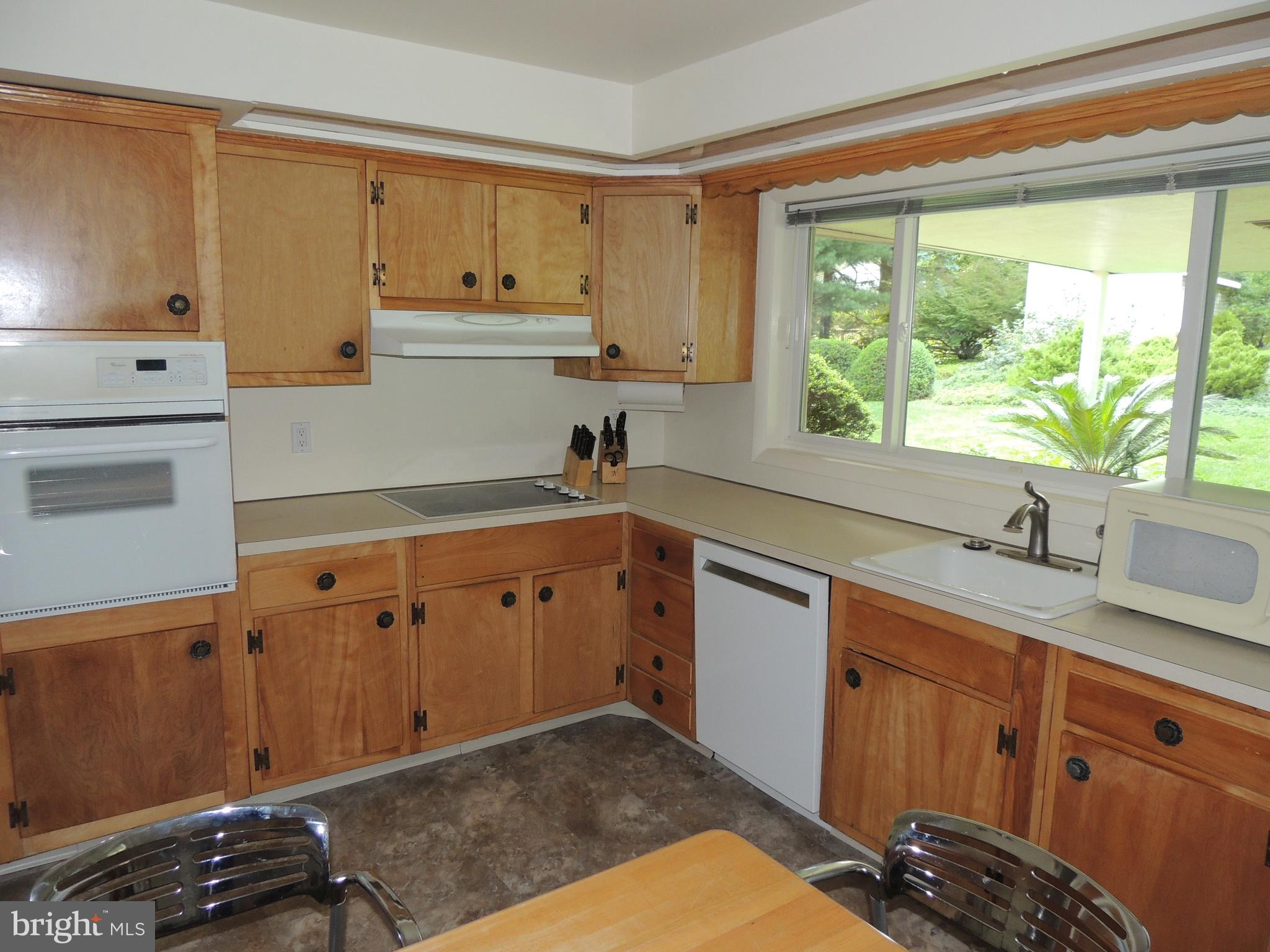 2040 Robert Road Jenkintown, PA 19046 - Photo 8 of 30