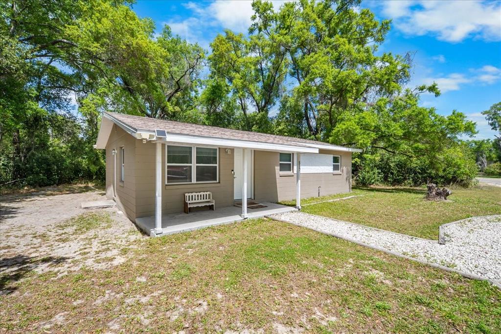 517 East Main Street Bronson, FL 32621 - Photo 2 of 21
