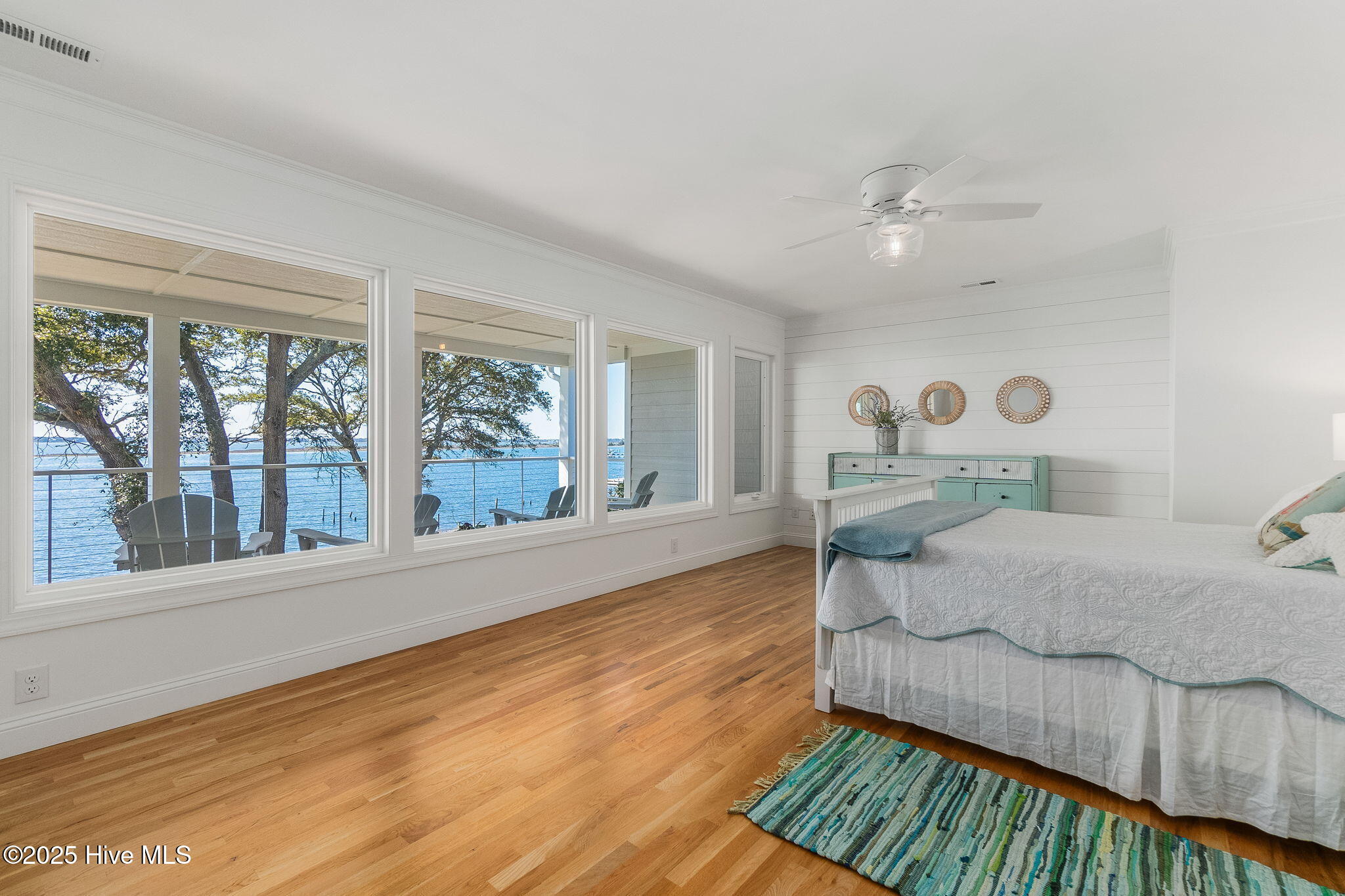 107 Live Oak Road Newport, NC 28570 - Photo 31 of 68 Second floor primary suite