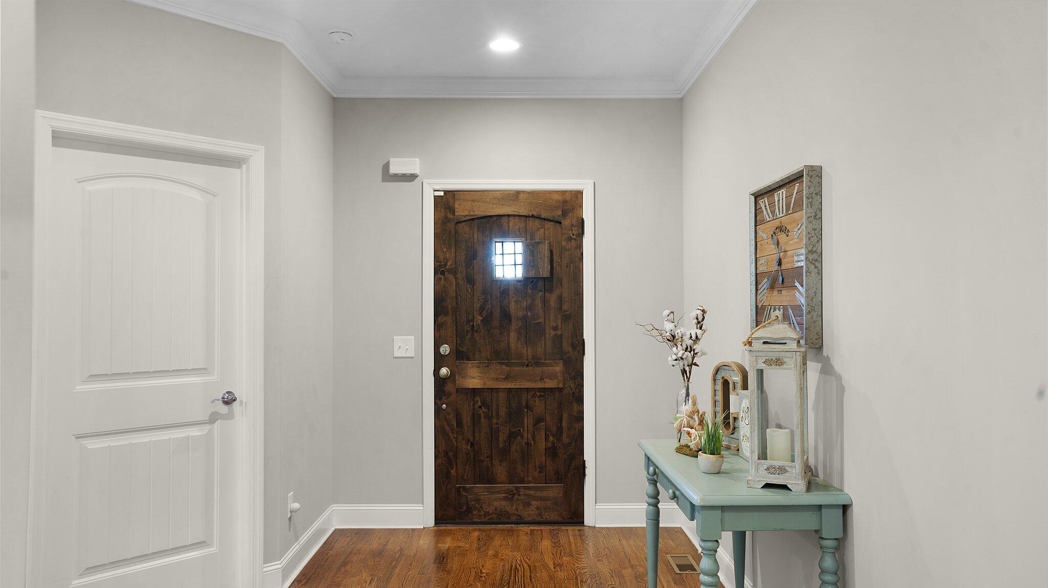 614 Graysville Road Chattanooga, TN 37421 - Photo 5 of 28 Foyer