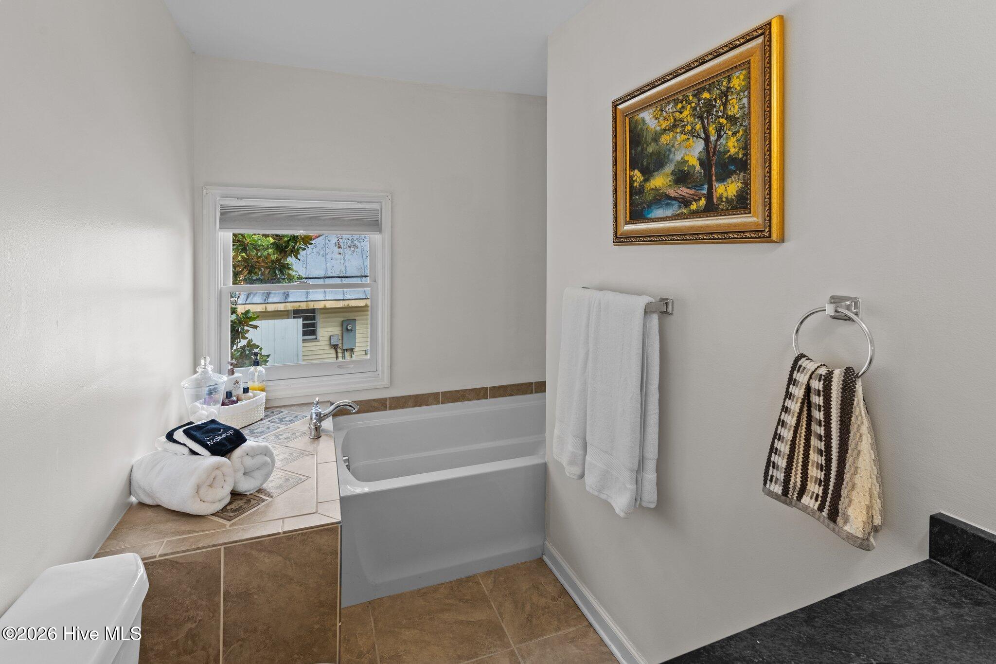 508 George Street, Unit A New Bern, NC 28560 - Photo 16 of 33 23-web-or-mls-2I3A0030